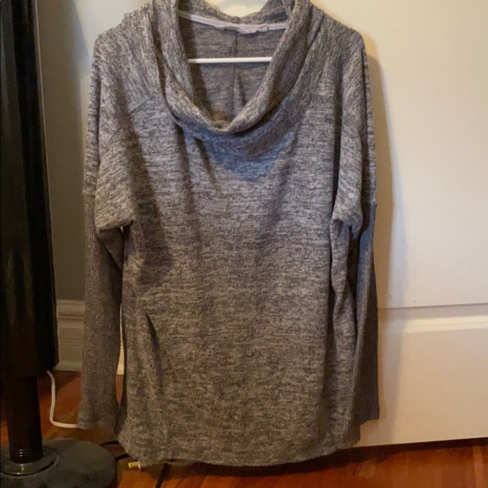 Gray long-sleeve over-size sweater